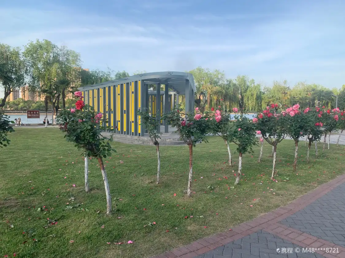 Hotels near Linju Park