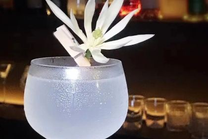 楼上BAR