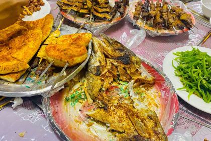 E LUO SI LAO TAI TAI JI NA SHAO KAO