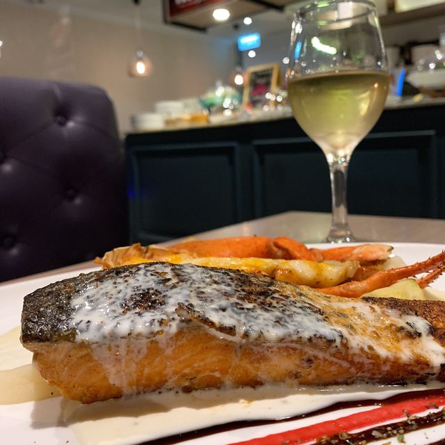 抵食龍蝦海鮮半自助餐