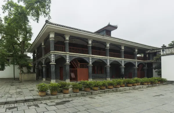 Fengjia Ancestral Hall周辺のホテル