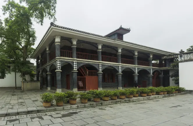 Hotels in der Nähe von Outside Track Field of Huichuan Sports Center