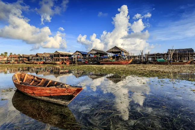 Hotels in Tanjung Pinang With Parking