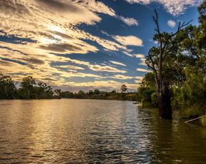 香港-米爾迪拉 機票酒店 自由行