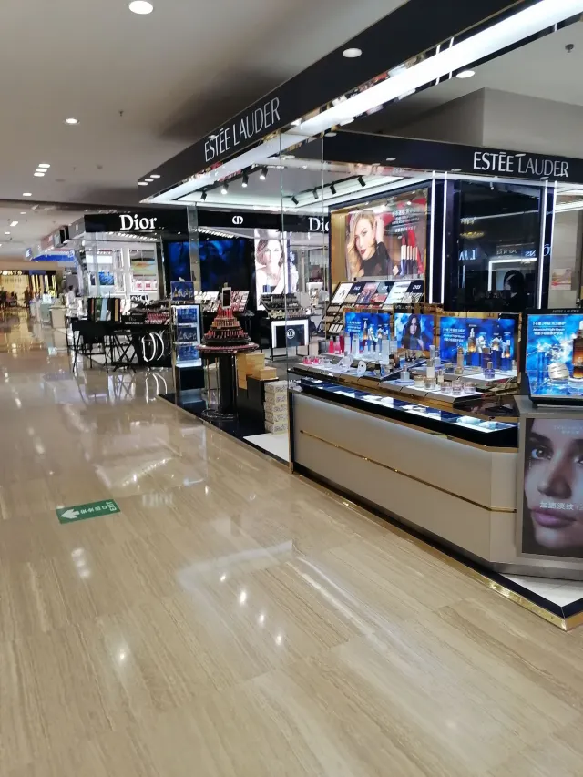 百盛購物中心(石家莊店)