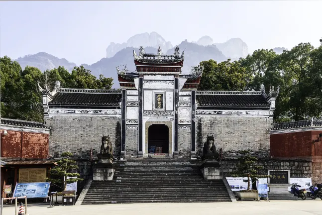 Longqiao Hotel (Yichang Yiting Three Gorges Airport)