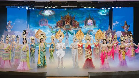 Golden Dome Cabaret Show