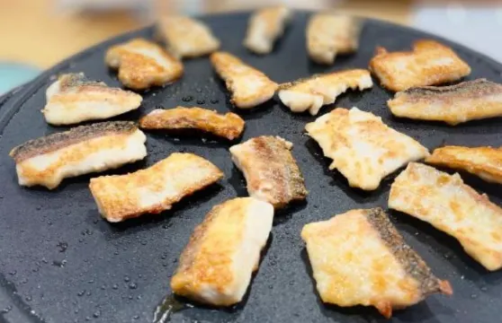 賽里木湖高白鮭餐吧