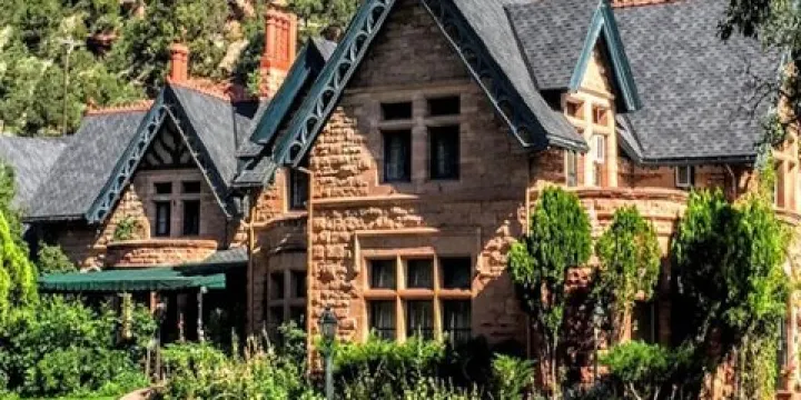 Briarhurst Manor Estate