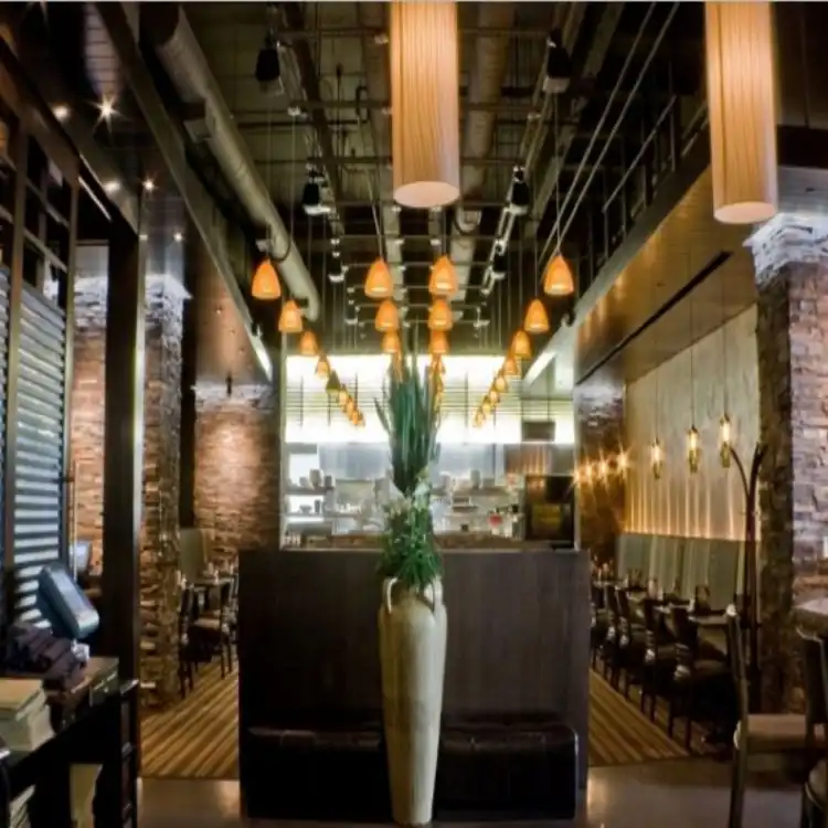Hotels near Chester's Kitchen & Bar
