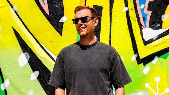 Armin van Buuren Live