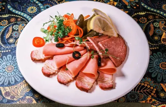 國際飯店小巴黎西餐廳