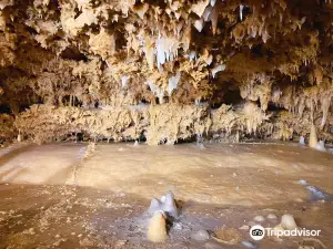 Grotte du Grand Roc