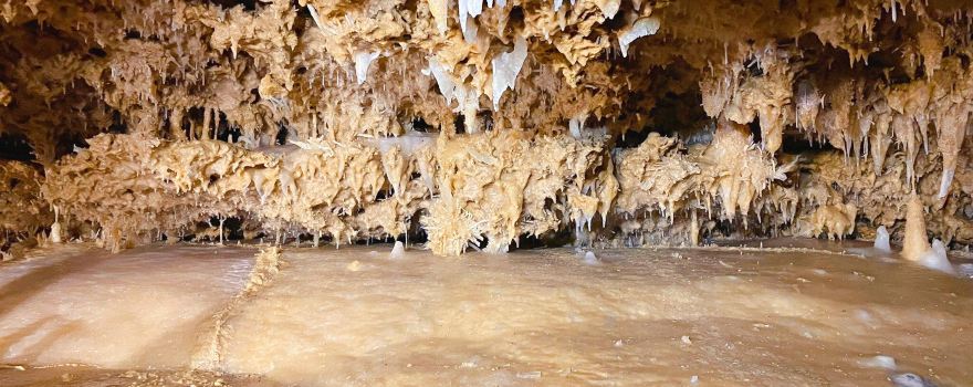 Grotte du Grand Roc