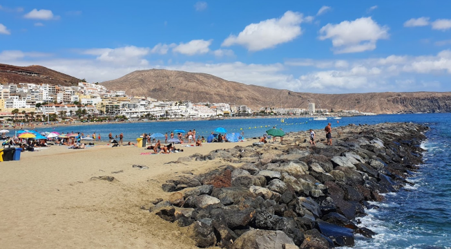 Compare 5 airports near Playa de las Americas