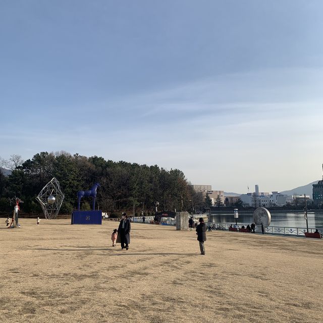 도심 속 휴식공간, 용지호수