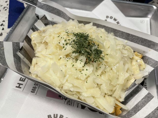 청담 수제버거 맛집 “다운타우너”