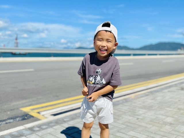 香港最新打卡景點，海景草地偽旅行拍照超美