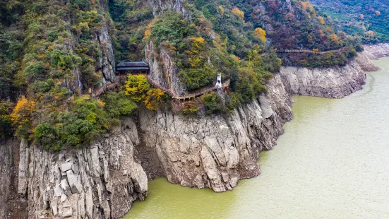 Hanzhong Shimen Catwalk Scenic Area