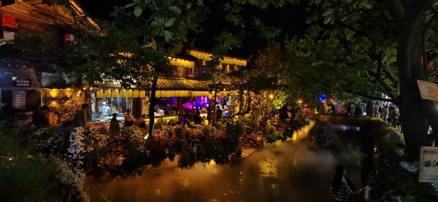 麗江古城酒吧街
