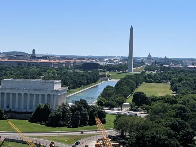 A Walking Guide to Memorials in Washington D.C.