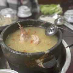 Cuihua Stone Pot Restaurant with Local features User Photo