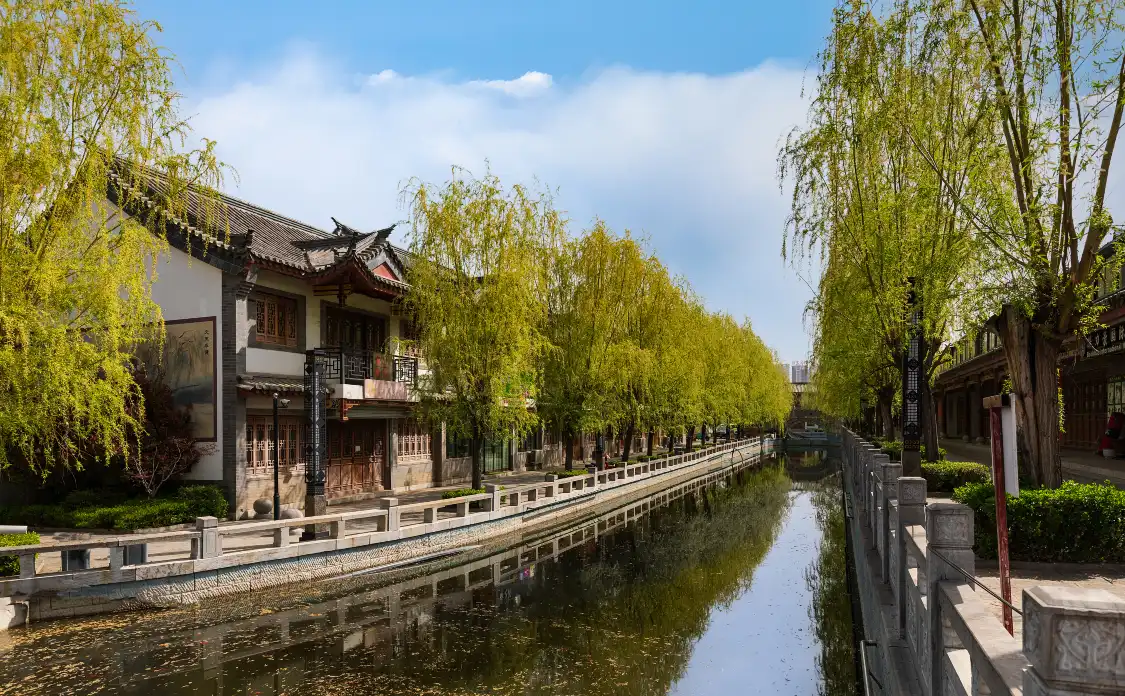 Hotels near Chunqiu (Spring and Autumn) Ancient City
