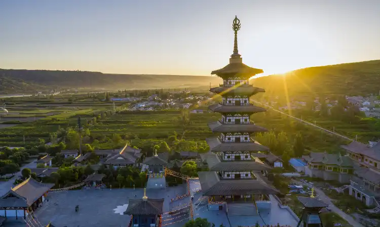 Hotels in Jingchuan