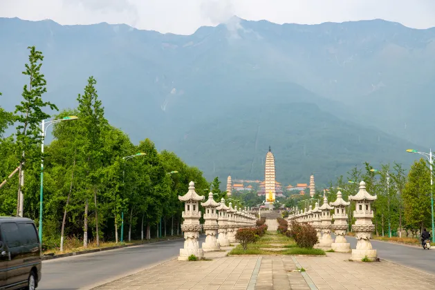 Hotels in Yunlong With Wi-Fi