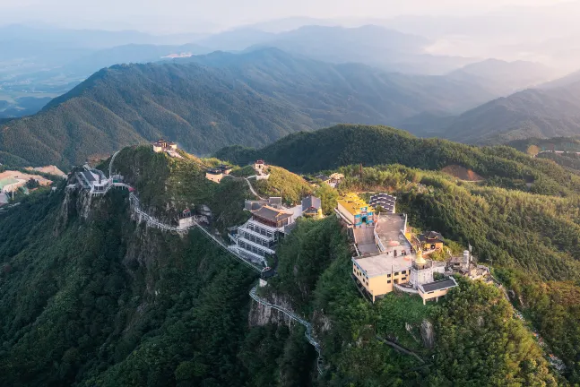 easyJet Flights to Jingdezhen