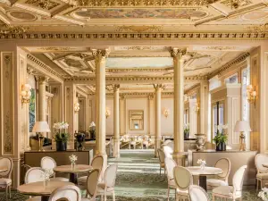 Cafe de la Paix