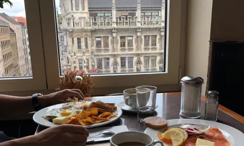 Cafe Glockenspiel
