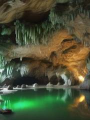 Hwarok Cave (Jade Cave)