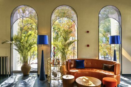 MESS gallery restaurant&bar