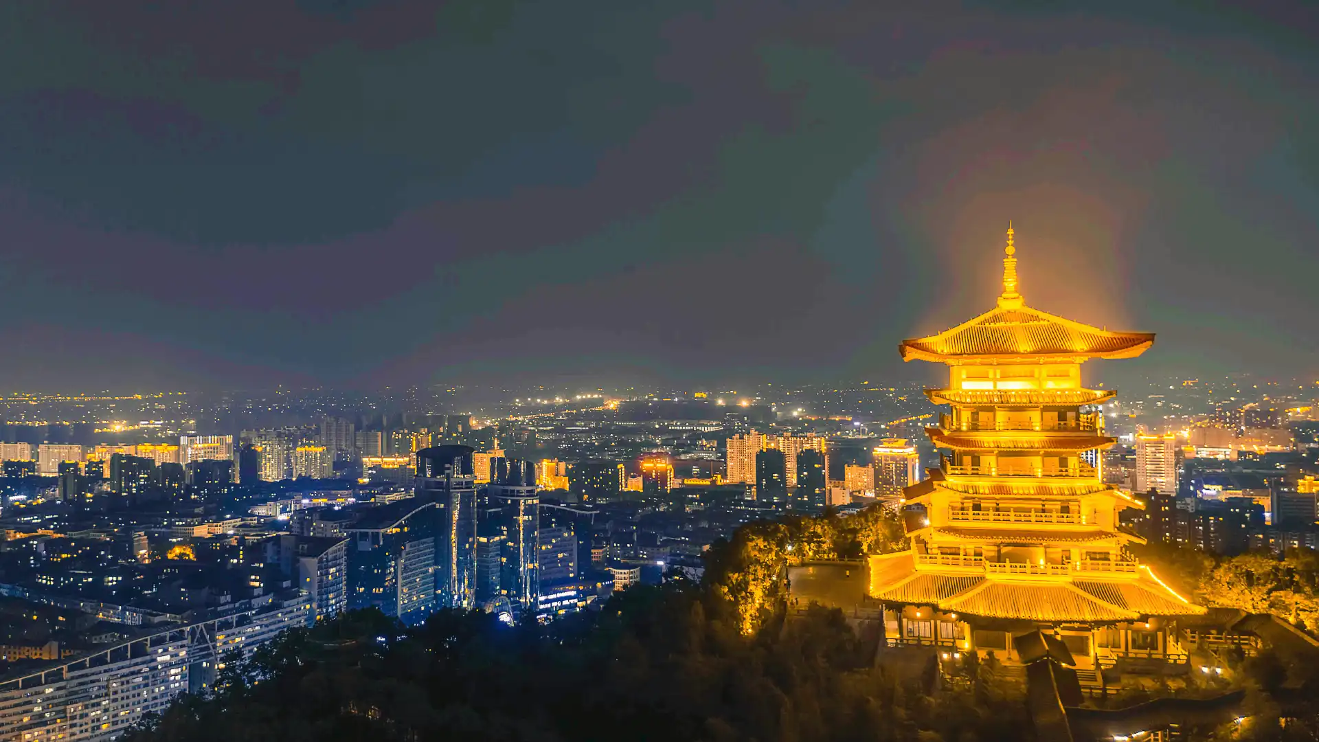 Hotels near Baiyun Pavilion
