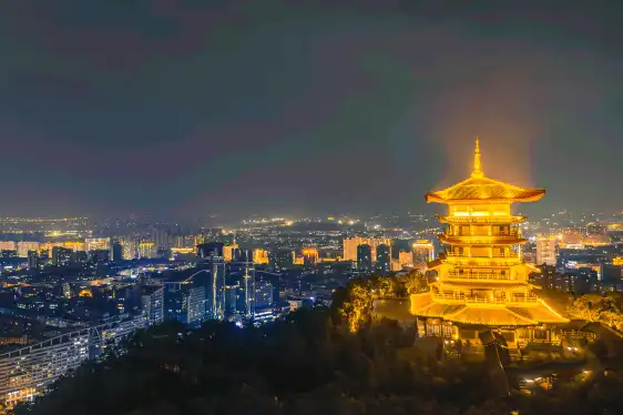 鄰近白雲閣的酒店