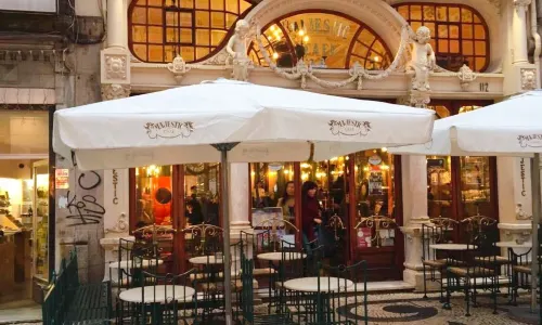 Majestic Café
