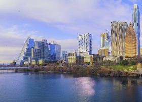 Hotels near Ann And Roy Butler Hike And Bike Trail