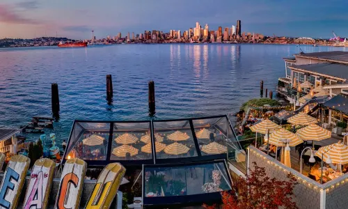Salty's on Alki Beach