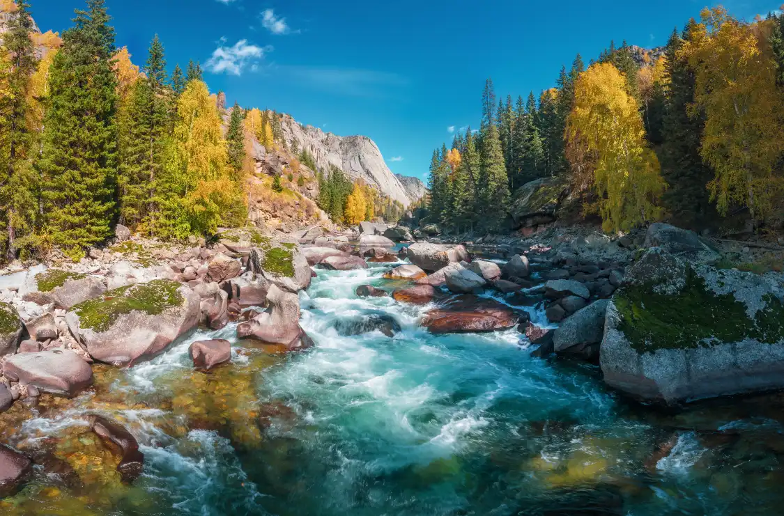 Hotels near E'erqisida Canyon