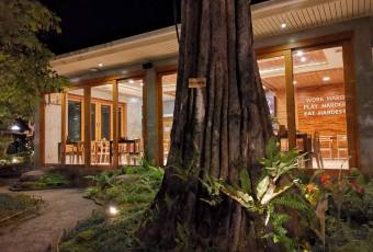 Chom Cafe and Restaurant user photo
