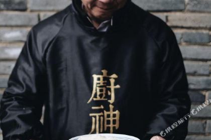 水岸边私房菜馆