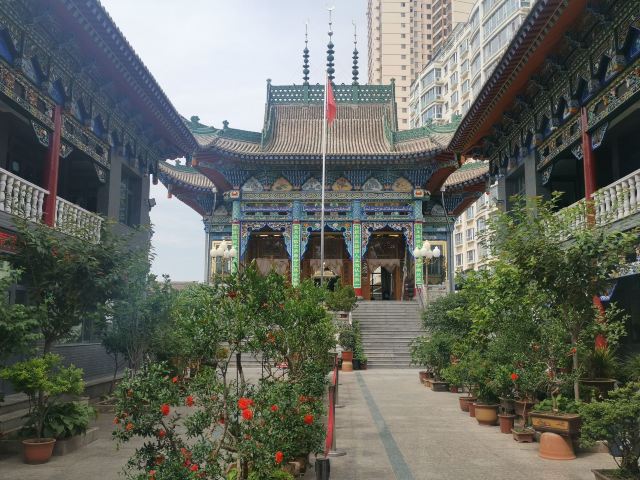八坊十三巷