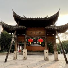 锦品小官 User Photo