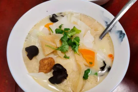 盐阜八大碗(剧场路店)