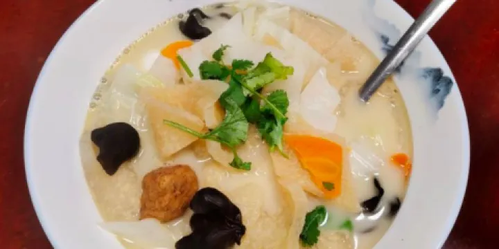 鹽阜八大碗(劇場路店)