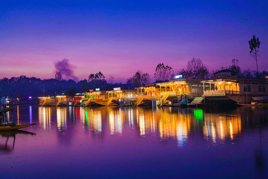 Dal Lake