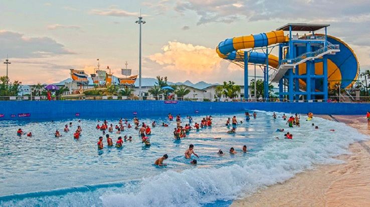 Yunmen Mountain Water Amusement Park