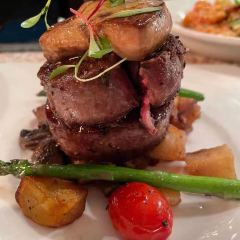 Le Petite Fontaine User Photo