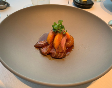 Beige Alain Ducasse Tokyo